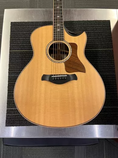 Taylor Guitars - 816CE B.E.